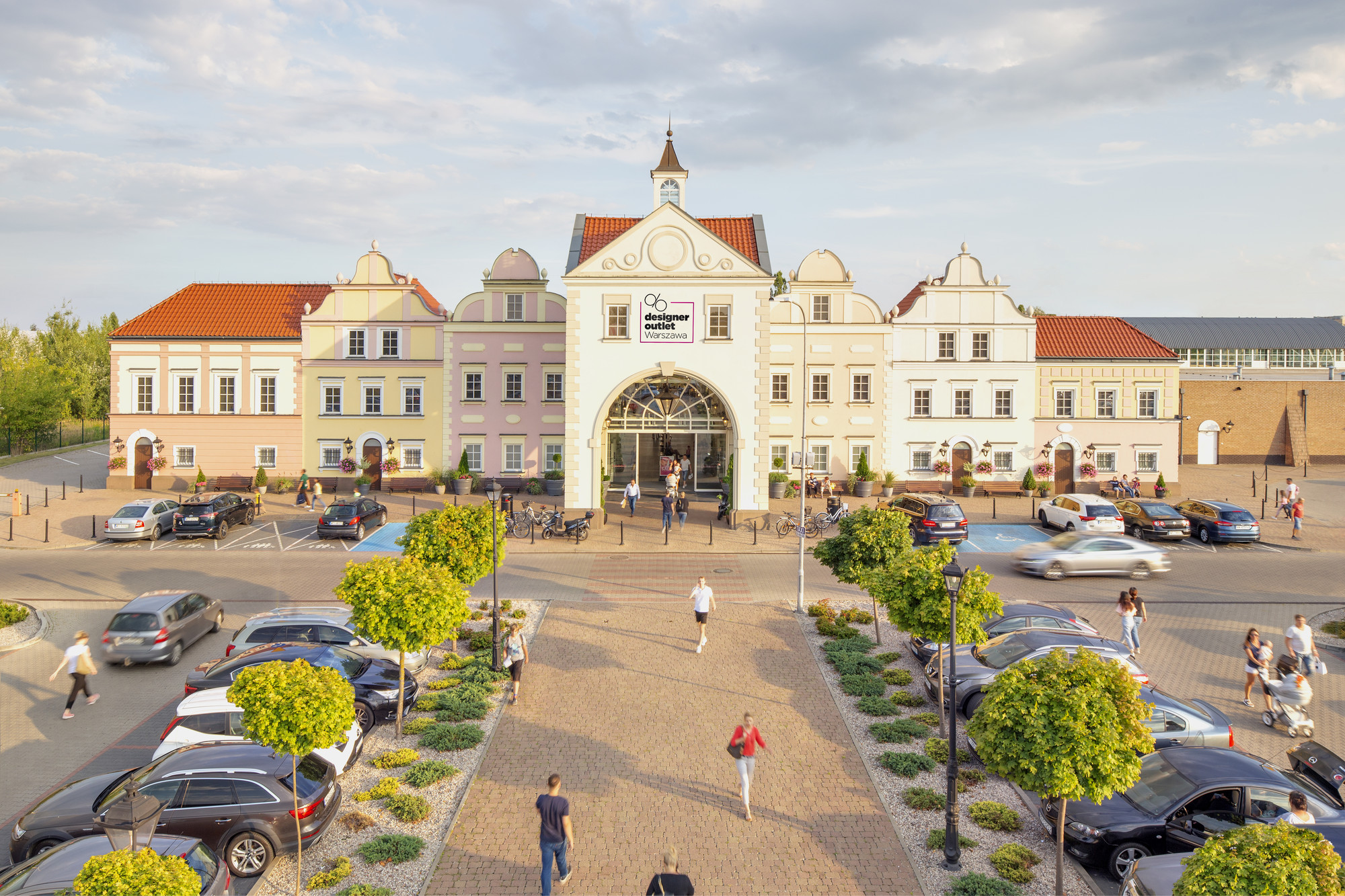 Designer Outlet Warszawa Shopping in Warsaw Warsaw